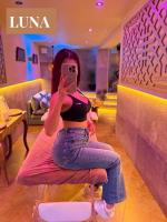 625337102: Chica busca chico en Barcelona