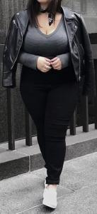 674547366: Chica busca chico en Madrid