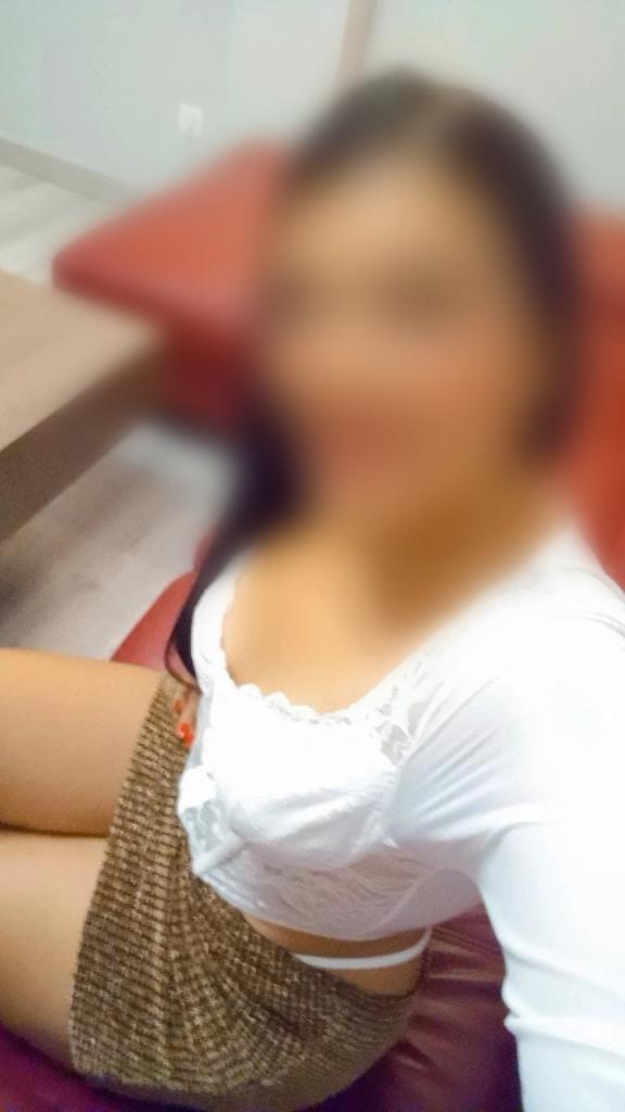 623594886: Chica busca chico en Madrid