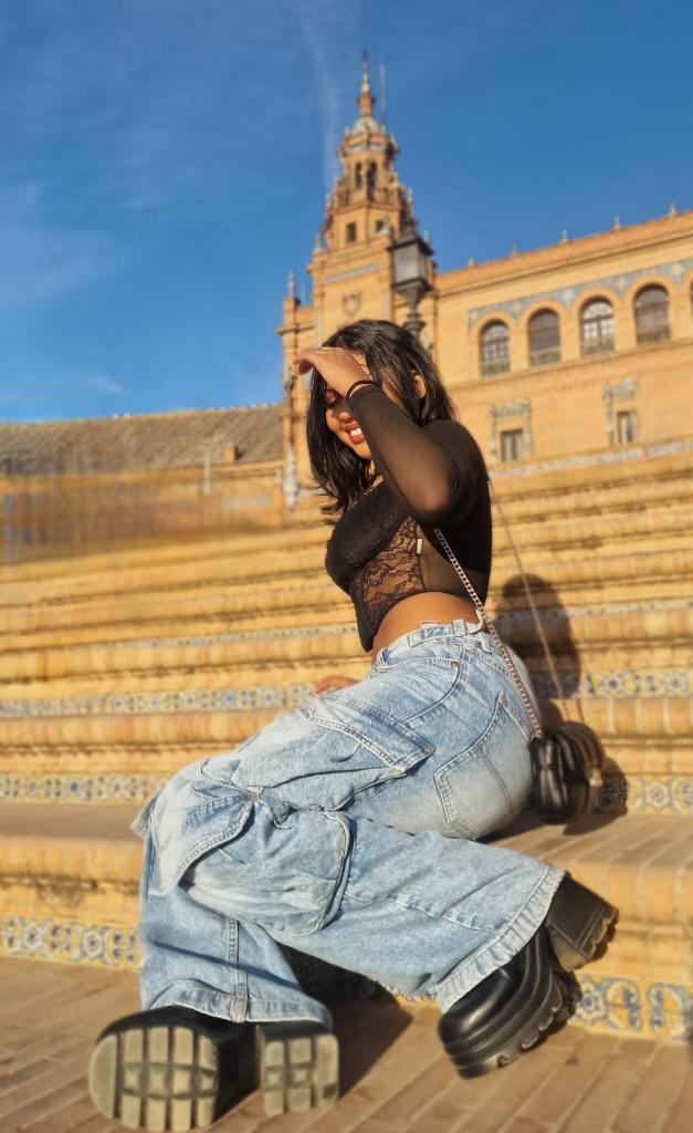 673786373: Chica busca chico en Sevilla