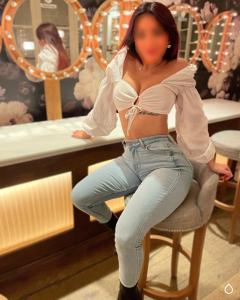 613233769: Chica busca chico en La Coruña