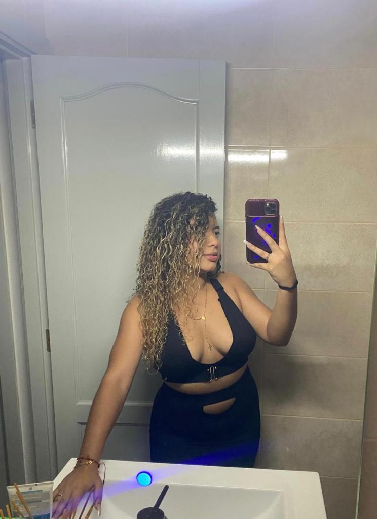 643464324: Chica busca chico en Las Palmas