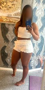 631705962: Chica busca chico en Barcelona