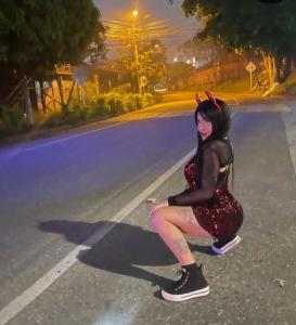 611296231: Chica busca chico en Alicante