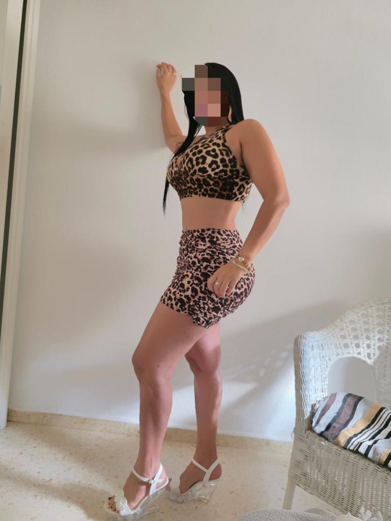 Chica busca chico en Cádiz: 