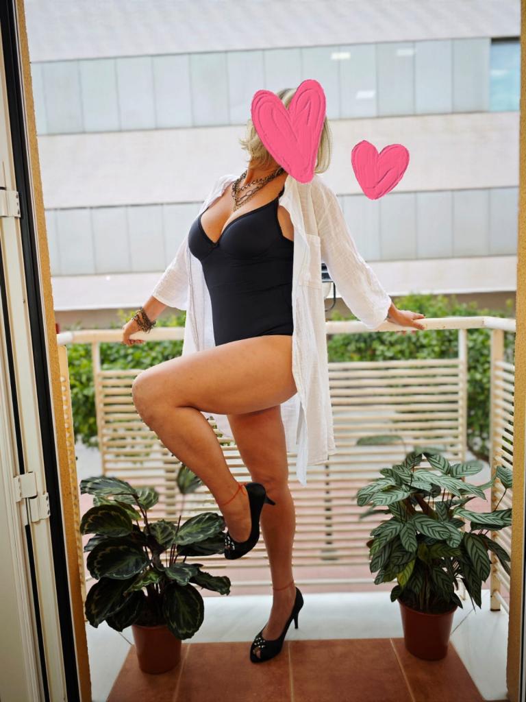 Chica busca chico en Almería: 