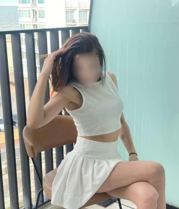 643277580: Chica busca chico en Almería