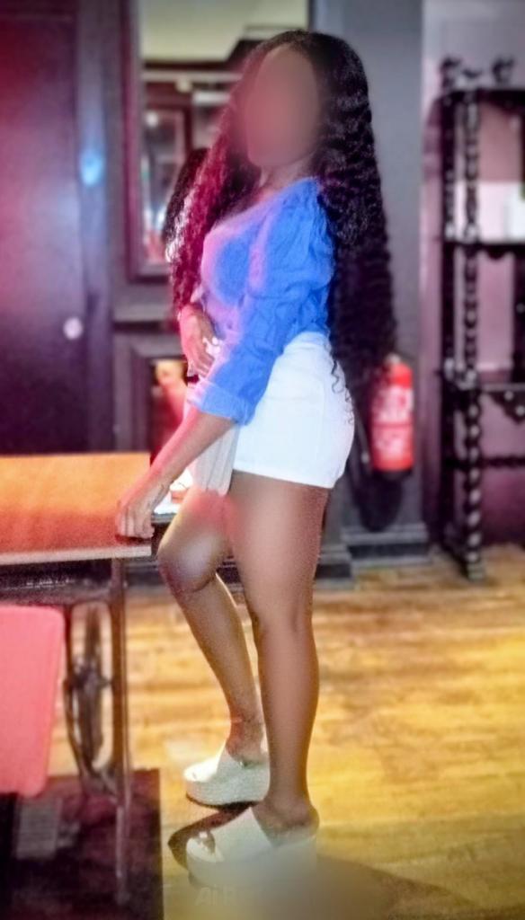 643857998: Chica busca chico en Valencia