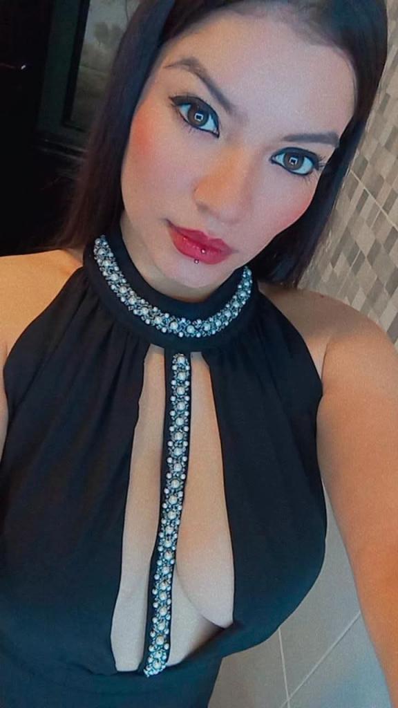 641230345: Chica busca chico en Barcelona