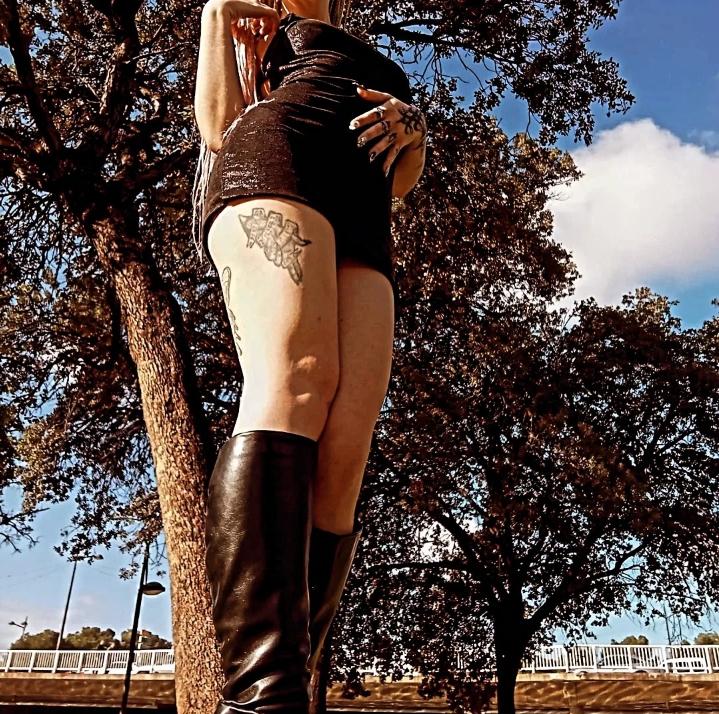 617409767: Chica busca chico en Valencia