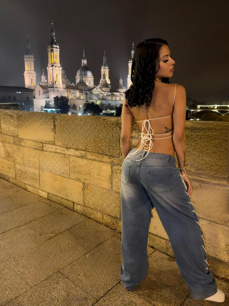 685358921: Chica busca chico en Zaragoza