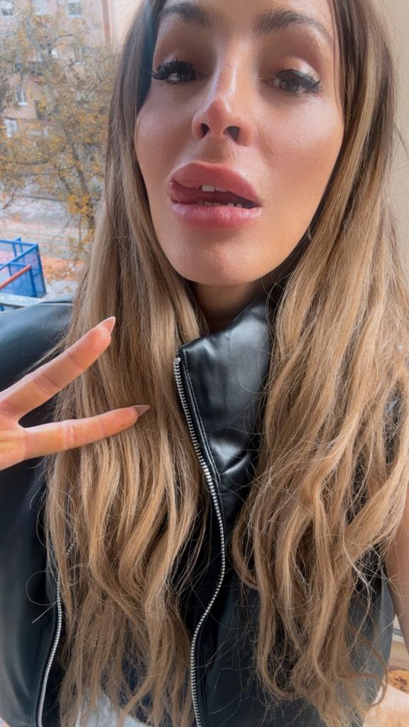 674472682: Chica busca chico en Barcelona