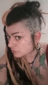 671208497: Chica busca chico en Valencia