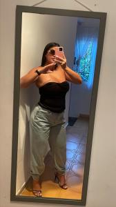 614812890: Chica busca chico en Madrid