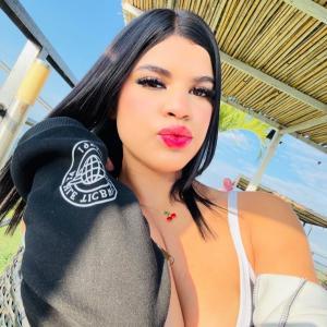 667587677: Chica busca chico en Madrid