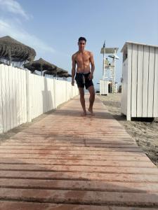 657029390: Chico busca chica en Málaga