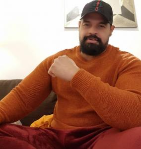 687716981: Chico busca chica en Madrid