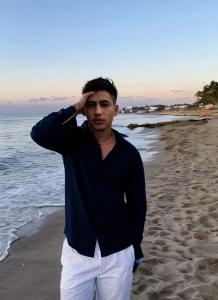 610880128: Chica busca chico en Valencia