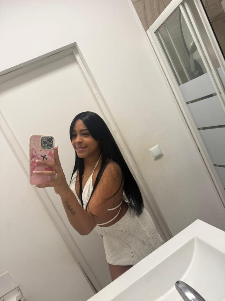 Chica busca chico en Tenerife: Chica busca chico