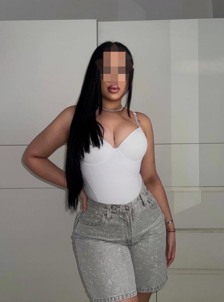 642631305: Chica busca chico en Cádiz