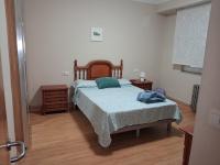 604298747: Chica busca chico en Lugo