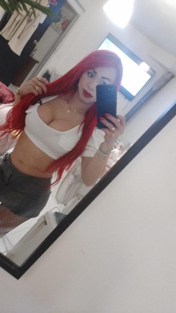 643235130: Transexual en Pontevedra