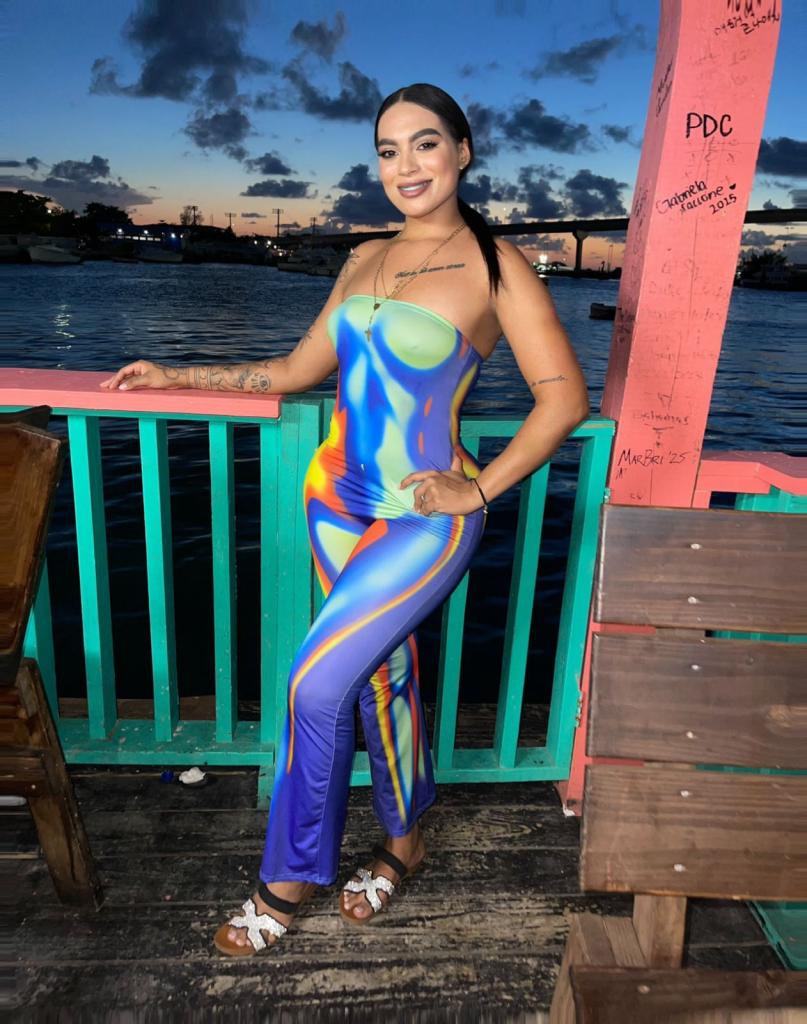 603184341: Chica busca chico en Barcelona