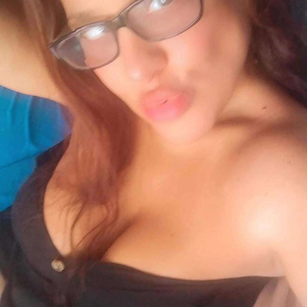 672857758: Chica busca chico en Valencia