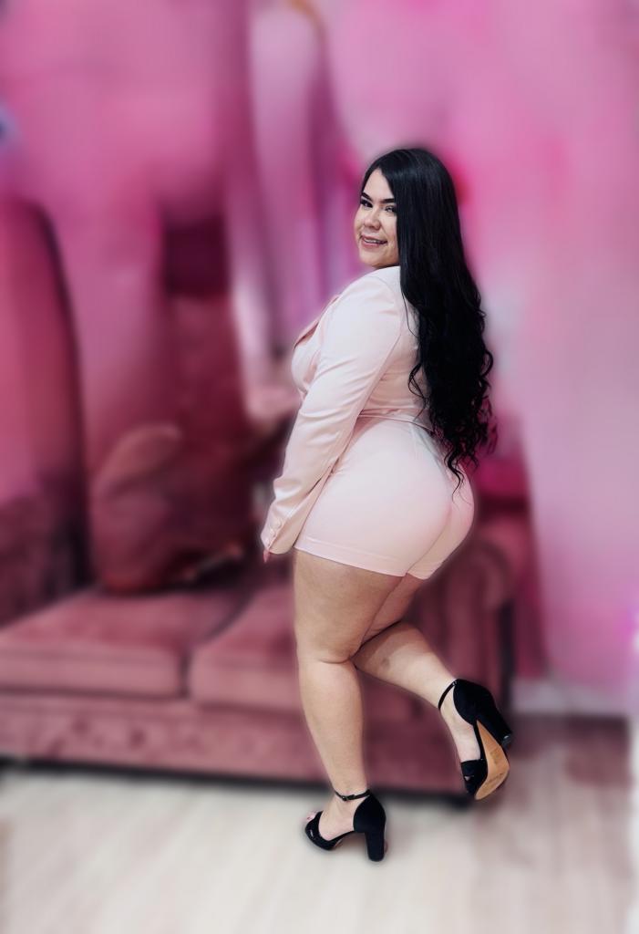 697752729: Chica busca chico en Madrid