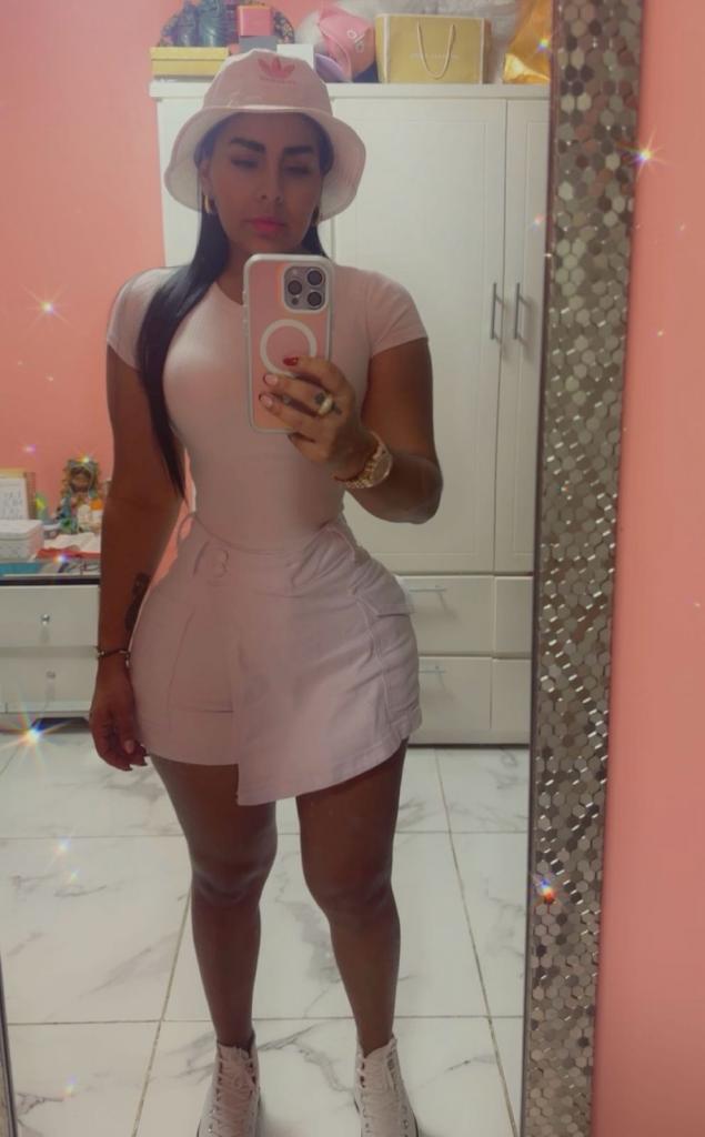 613644945: Chica busca chico en La Coruña