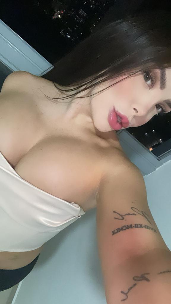 613589283: Chica busca chico en Pontevedra