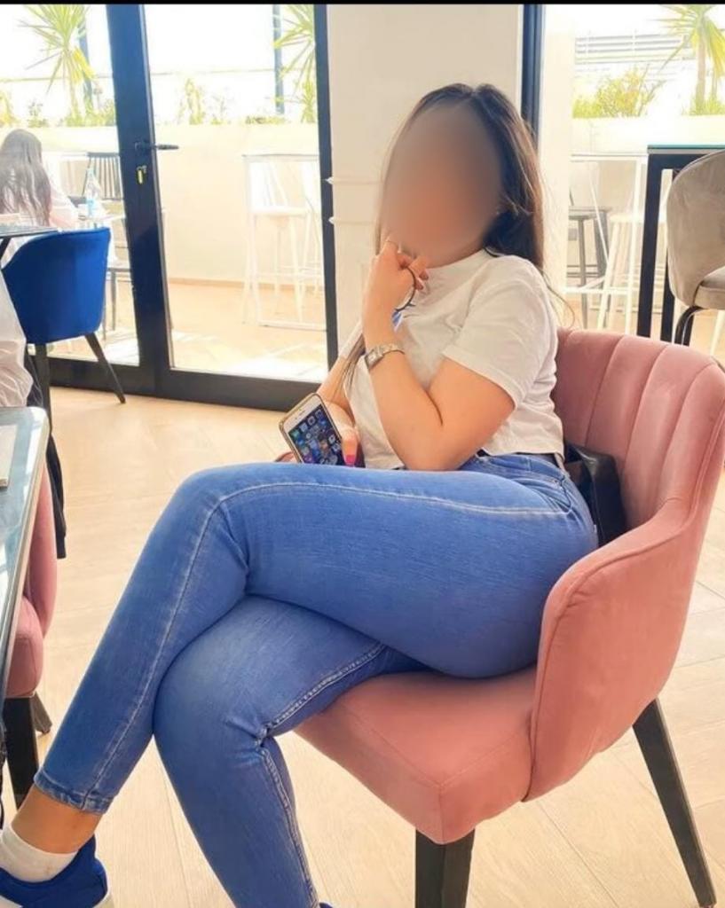 Chica busca chico en Barcelona: Chica busca chico