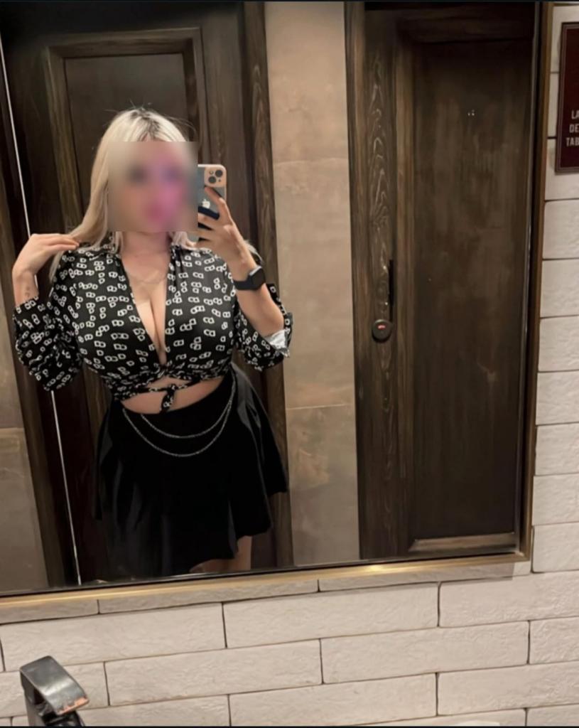 Chica busca chico en Almería: 