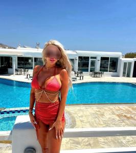 661145141: Chica busca chico en Barcelona