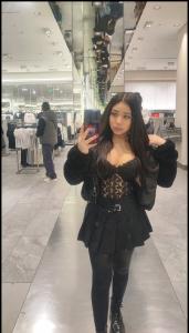 667585041: Chica busca chico en Madrid