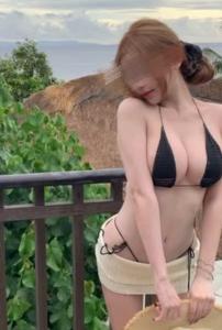 661105998: Chica busca chico en Barcelona