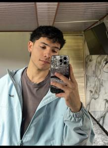 635923732: Chico busca chica en Málaga