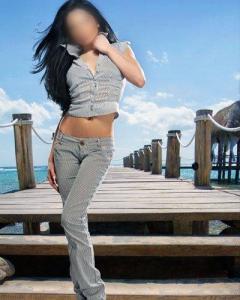 614381386: Chica busca chico en Málaga