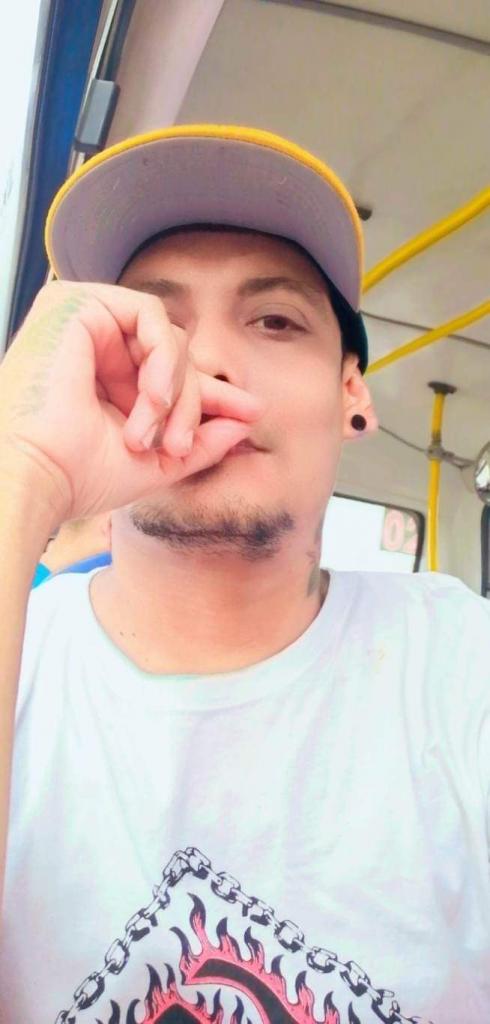 674217382: Chico busca chica en Tenerife