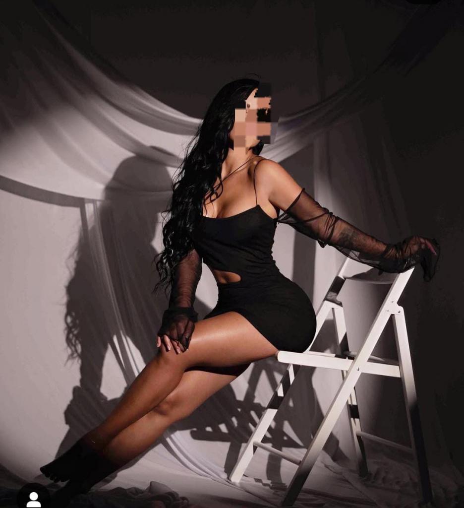 614786794: Chica busca chico en Alicante