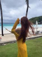 654976643: Chica busca chico en Barcelona