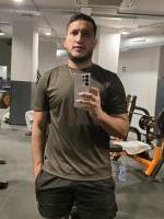 667839646: Chico busca chica en Sevilla