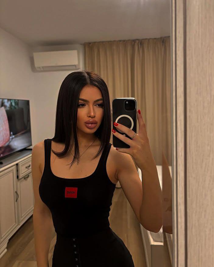 631357684: Chica busca chico en Málaga