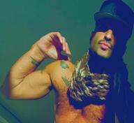 667560161: Chico busca chica en Alicante