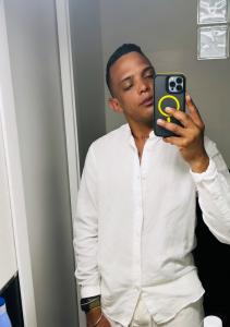 631126262: Chico busca chica en Sevilla