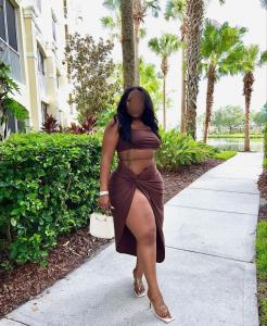 662469653: Chica busca chico en Sevilla