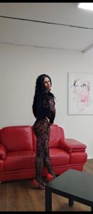 643669235: Travesti en Guipúzcoa