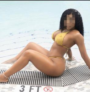 Chica busca chico en Alicante: Chica busca chico