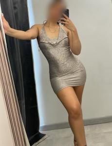 607984131: Chica busca chico en Barcelona