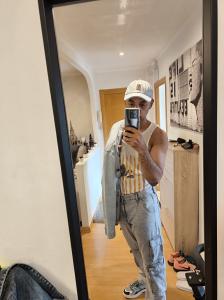 Chico busca chica en Valencia: 